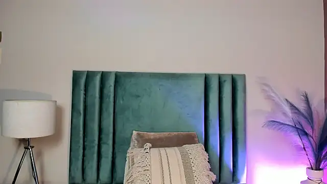 NoraDasilva online show from 01.10.26