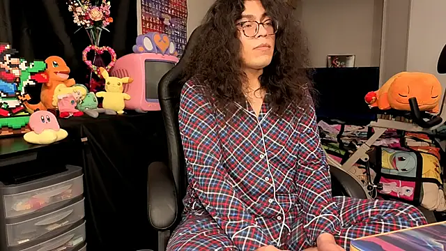 Snapshot of ShinyCherub chatting on 09.24.25 ShinyCherub online show from 09.24.25