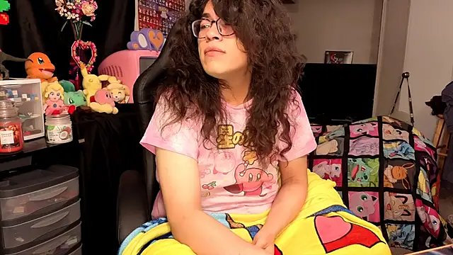 Snapshot of ShinyCherub chatting on 10.08.25 ShinyCherub online show from 10.08.25