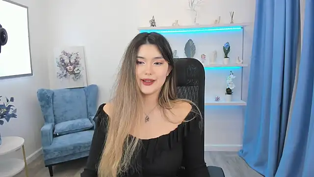 AnneTLi online show from 10.05.25