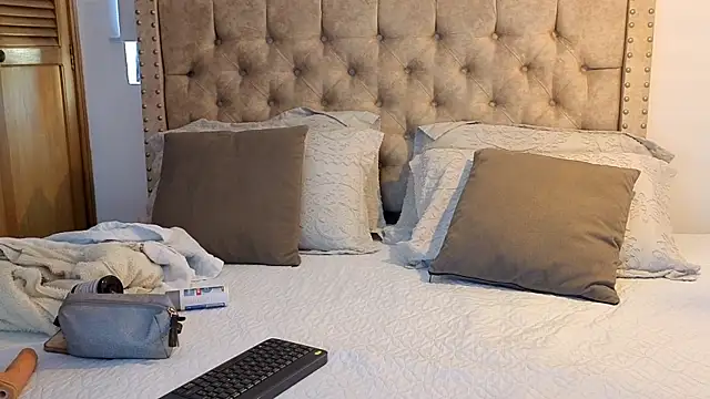 Snapshot of KeryHillson chatting on 01.18.26 KeryHillson online show from 01.18.26