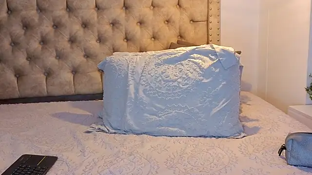 Snapshot of KeryHillson chatting on 02.11.26 KeryHillson online show from 02.11.26