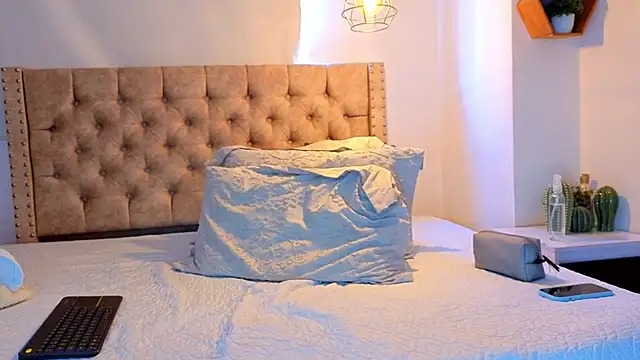 Snapshot of KeryHillson chatting on 03.01.26 KeryHillson online show from 03.01.26