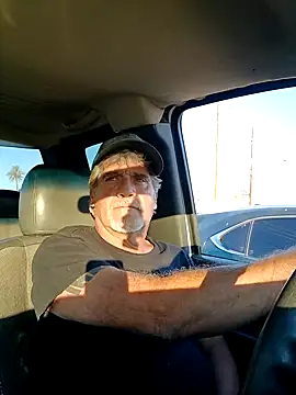 Snapshot of TTolbert chatting on 12.10.24 TTolbert online show from 12.10.24