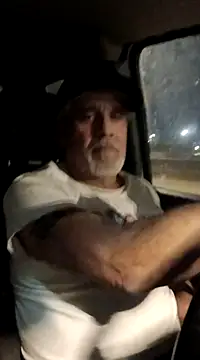 Snapshot of TTolbert chatting on 01.11.25 TTolbert online show from 01.11.25