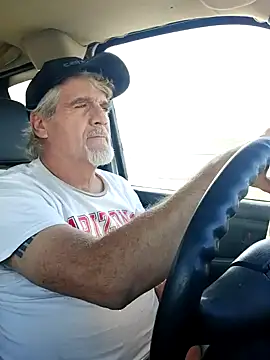 Snapshot of TTolbert chatting on 01.13.25 TTolbert online show from 01.13.25