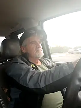 Snapshot of TTolbert chatting on 01.25.25 TTolbert online show from 01.25.25