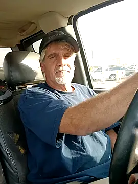 Snapshot of TTolbert chatting on 01.27.25 TTolbert online show from 01.27.25