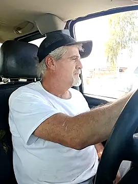 Snapshot of TTolbert chatting on 02.10.25 TTolbert online show from 02.10.25