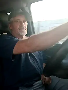 Snapshot of TTolbert chatting on 03.20.25 TTolbert online show from 03.20.25