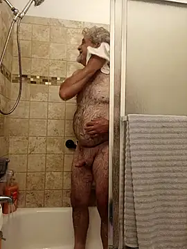 Snapshot of TTolbert chatting on 10.14.25 TTolbert online show from 10.14.25