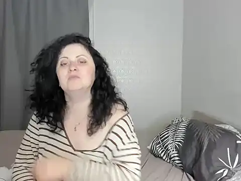 Lillian2 online show from 09.26.25