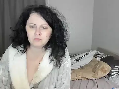 Lillian2 online show from 09.28.25