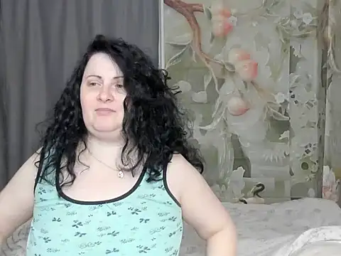 Lillian2 online show from 04.22.26