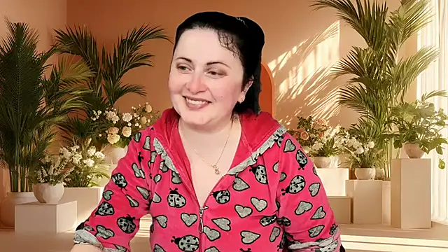 Snapshot of Lillian2 chatting on 06.19.26 Lillian2 online show from 06.19.26