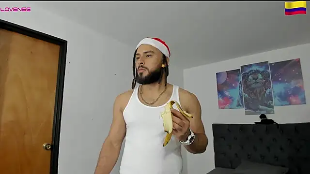 Snapshot of Louis_marley__ chatting on 12.16.24 Louis marley online show from 12.16.24