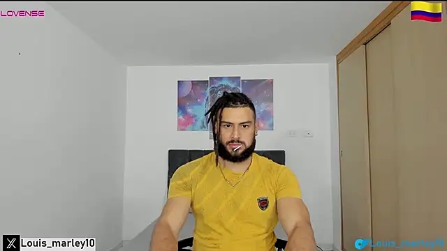 Snapshot of Louis_marley__ chatting on 01.06.25 Louis marley online show from 01.06.25