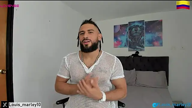 Snapshot of Louis_marley__ chatting on 01.10.25 Louis marley online show from 01.10.25