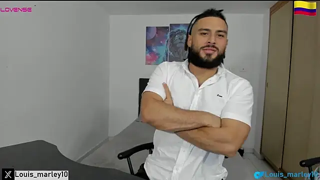 Snapshot of Louis_marley__ chatting on 01.11.25 Louis marley online show from 01.11.25