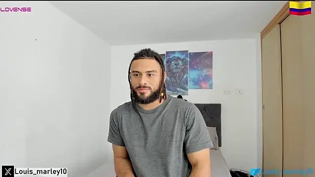 Snapshot of Louis_marley__ chatting on 01.12.25 Louis marley online show from 01.12.25