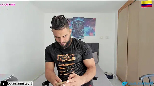 Snapshot of Louis_marley__ chatting on 01.14.25 Louis marley online show from 01.14.25