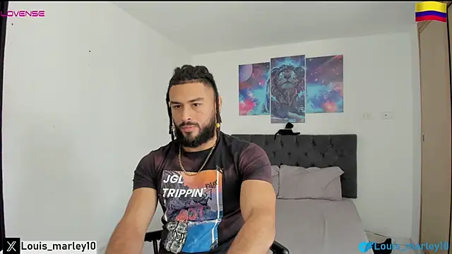 Snapshot of Louis_marley__ chatting on 01.15.25 Louis marley online show from 01.15.25