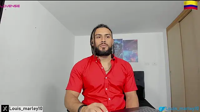 Snapshot of Louis_marley__ chatting on 01.23.25 Louis marley online show from 01.23.25