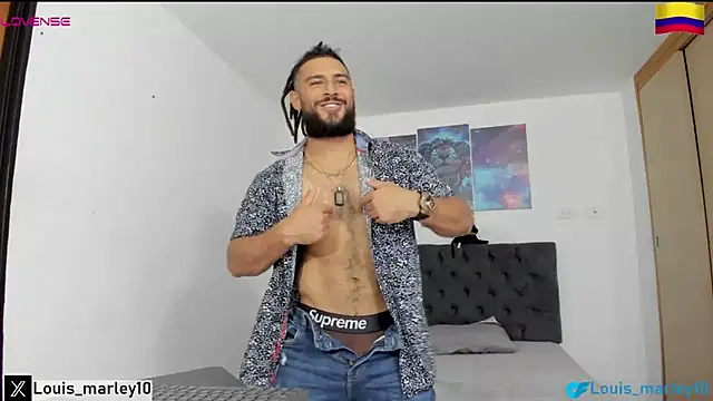 Snapshot of Louis_marley__ chatting on 02.02.25 Louis marley online show from 02.02.25