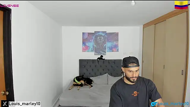 Snapshot of Louis_marley__ chatting on 02.20.25 Louis marley online show from 02.20.25