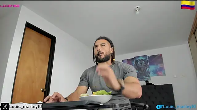 Snapshot of Louis_marley__ chatting on 02.26.25 Louis marley online show from 02.26.25