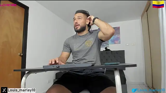 Snapshot of Louis_marley__ chatting on 02.27.25 Louis marley online show from 02.27.25