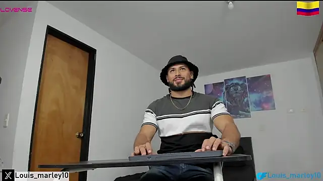 Snapshot of Louis_marley__ chatting on 03.12.25 Louis marley online show from 03.12.25