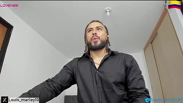 Snapshot of Louis_marley__ chatting on 03.18.25 Louis marley online show from 03.18.25