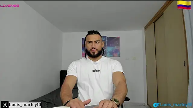 Snapshot of Louis_marley__ chatting on 03.19.25 Louis marley online show from 03.19.25