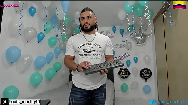 Snapshot of Louis_marley__ chatting on 03.23.25 Louis marley online show from 03.23.25