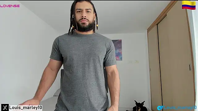 Snapshot of Louis_marley__ chatting on 09.19.25 Louis marley online show from 09.19.25