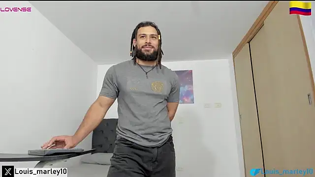 Snapshot of Louis_marley__ chatting on 09.21.25 Louis marley online show from 09.21.25