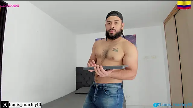 Snapshot of Louis_marley__ chatting on 09.27.25 Louis marley online show from 09.27.25