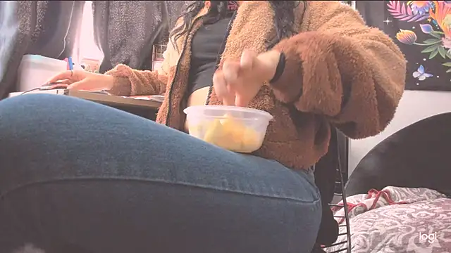 Snapshot of MYFAVOURITESTRAGER chatting on 10.16.25 MYFAVOURITESTRAGER online show from 10.16.25