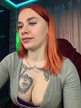 Snapshot of Queen_of_pain chatting on 02.02.25 Queen of pain online show from 02.02.25