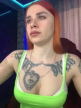 Snapshot of Queen_of_pain chatting on 02.08.25 Queen of pain online show from 02.08.25