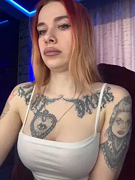 Snapshot of Queen_of_pain chatting on 02.18.25 Queen of pain online show from 02.18.25