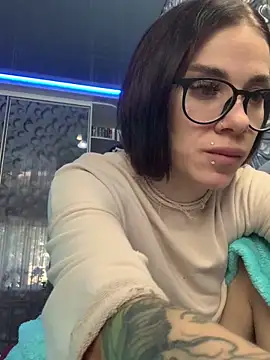 Snapshot of Queen_of_pain chatting on 09.23.25 Queen of pain online show from 09.23.25