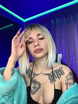 Snapshot of Queen_of_pain chatting on 10.03.25 Queen of pain online show from 10.03.25