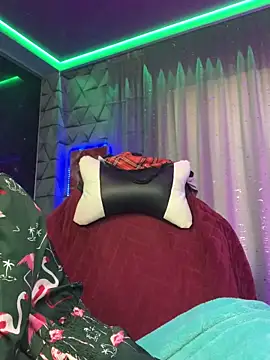 Snapshot of Queen_of_pain chatting on 10.16.25 Queen of pain online show from 10.16.25