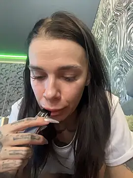 Queen of pain online show from 02.11.26