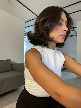 Snapshot of AnaRoxane_ chatting on 02.15.25 AnaRoxane online show from 02.15.25