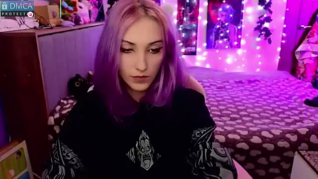 Snapshot of Violet_Noir chatting on 01.24.25 Violet Noir online show from 01.24.25