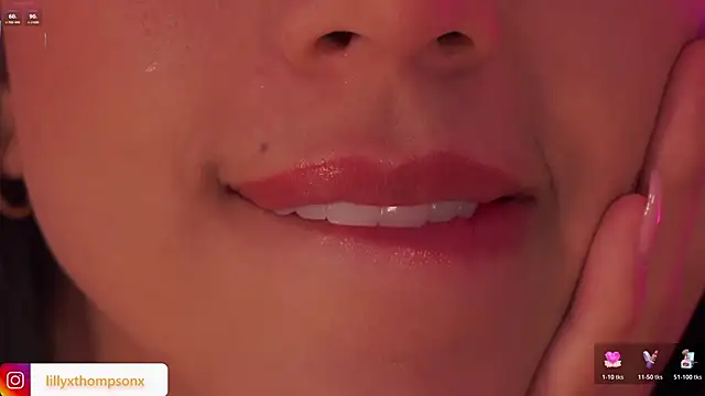 Snapshot of LillyThompson chatting on 11.16.25 LillyThompson online show from 11.16.25