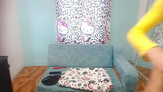 Snapshot of heidy_sweetts chatting on 12.13.24 heidy sweetts online show from 12.13.24